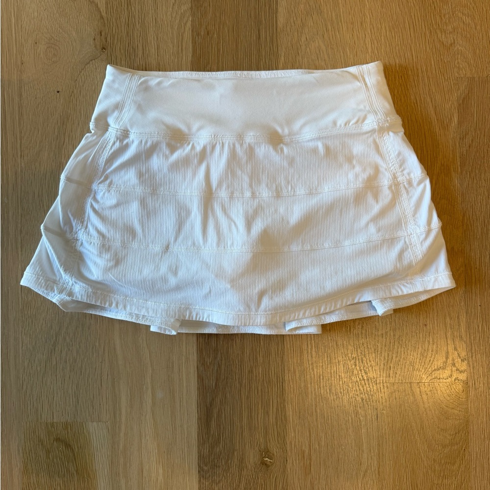 Lululemon women’s Pace Rival tennis skirt size 2 in white